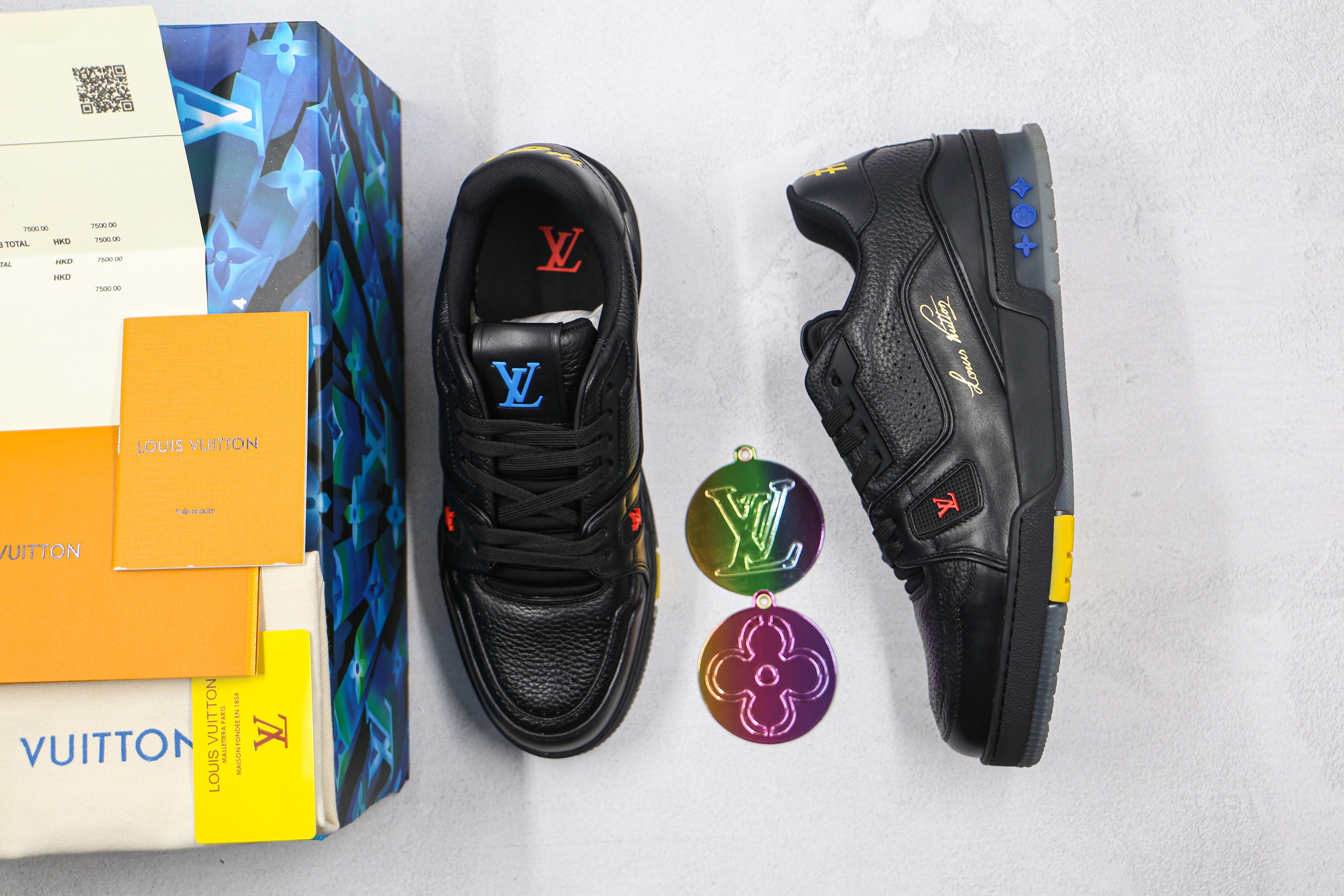 L. Vuitton Trainer Black Signature