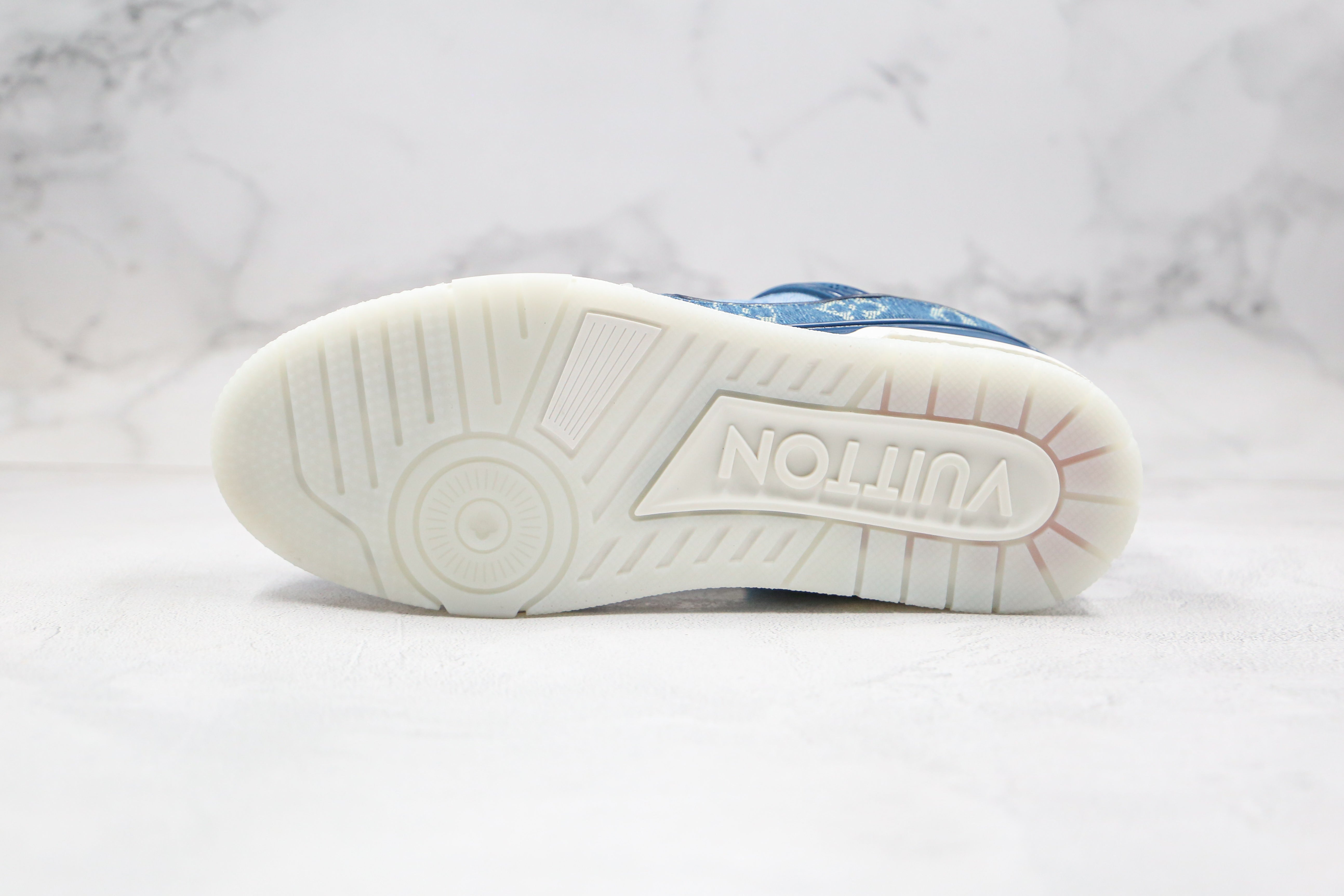 L. Vuitton Trainer Sneaker Denim Monogram