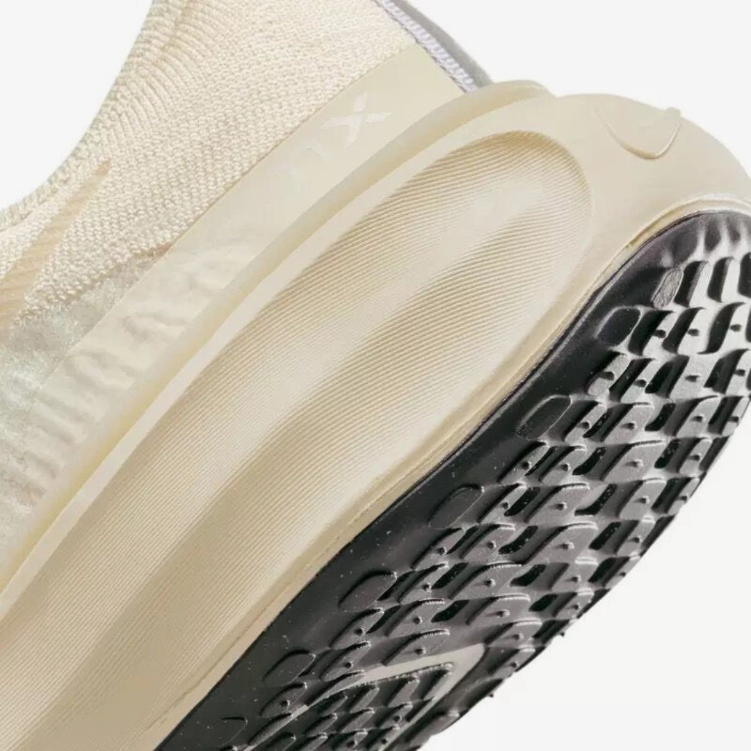 Nike Invincible Run 3 - Bege