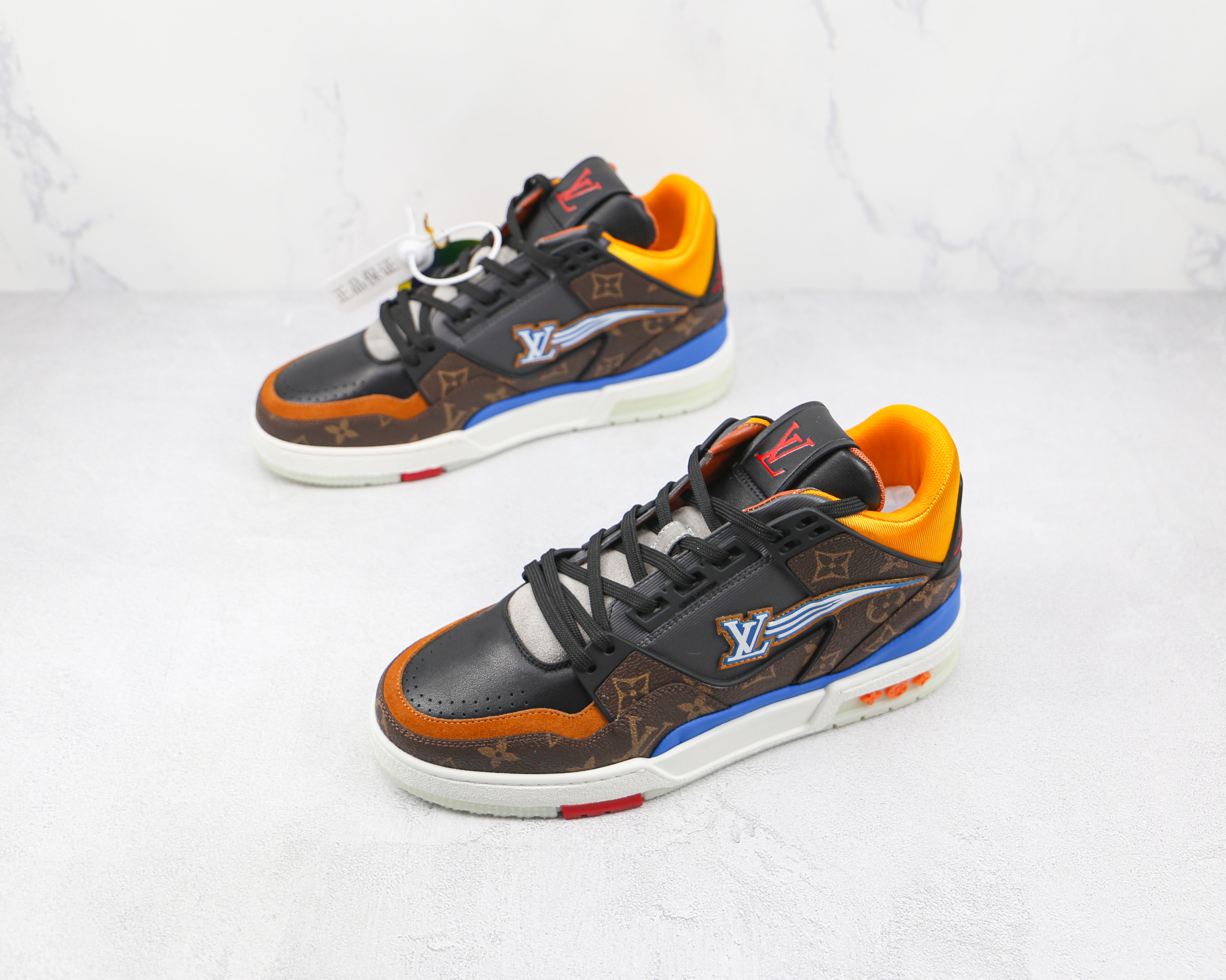 L. Vuitton Trainer Ebene Multicolor